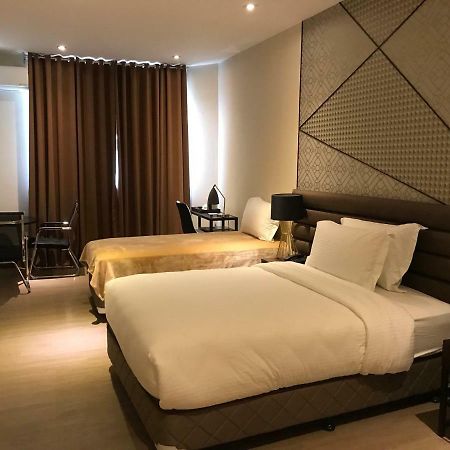 Maxx Hotel Ortigas Pasig City Екстер'єр фото