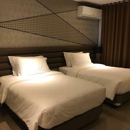 Maxx Hotel Ortigas Pasig City Екстер'єр фото