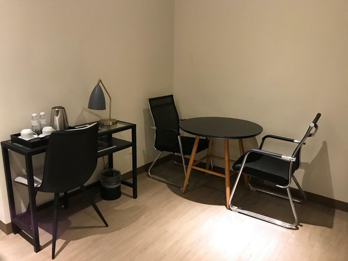 Maxx Hotel Ortigas Pasig City Екстер'єр фото