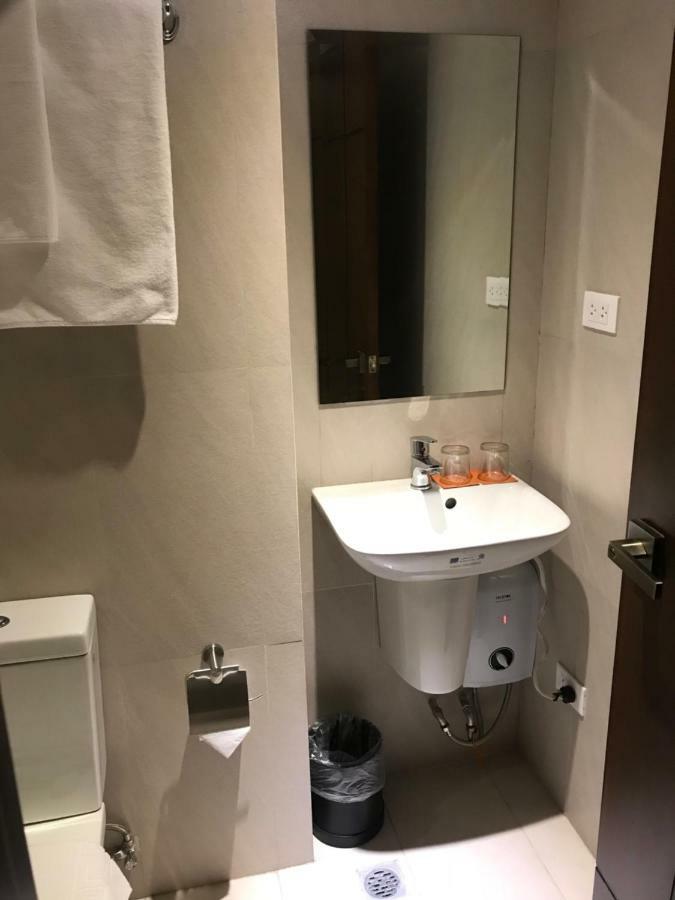 Maxx Hotel Ortigas Pasig City Екстер'єр фото